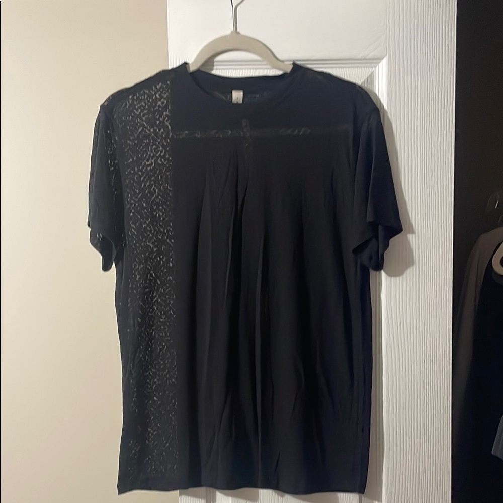 Lululemon All Yours Tshirt Black Veil, Size 4